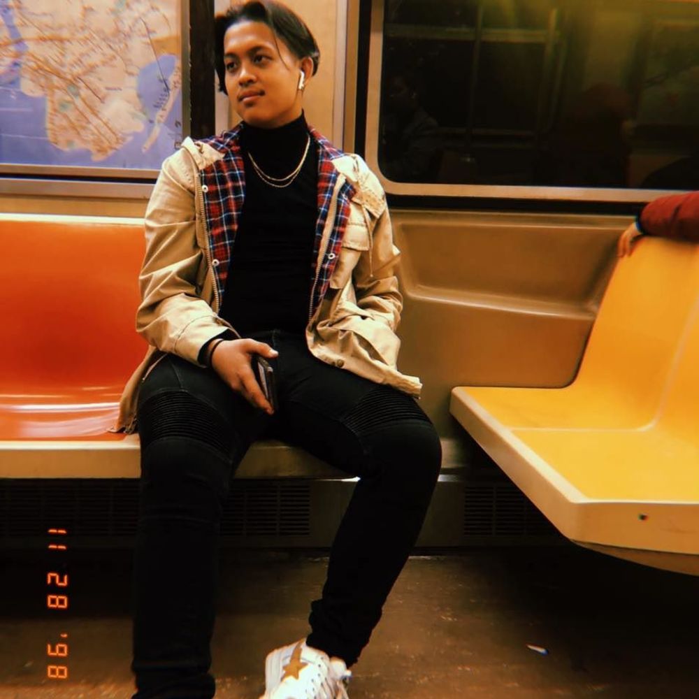 Meet your Posher, Nicholas